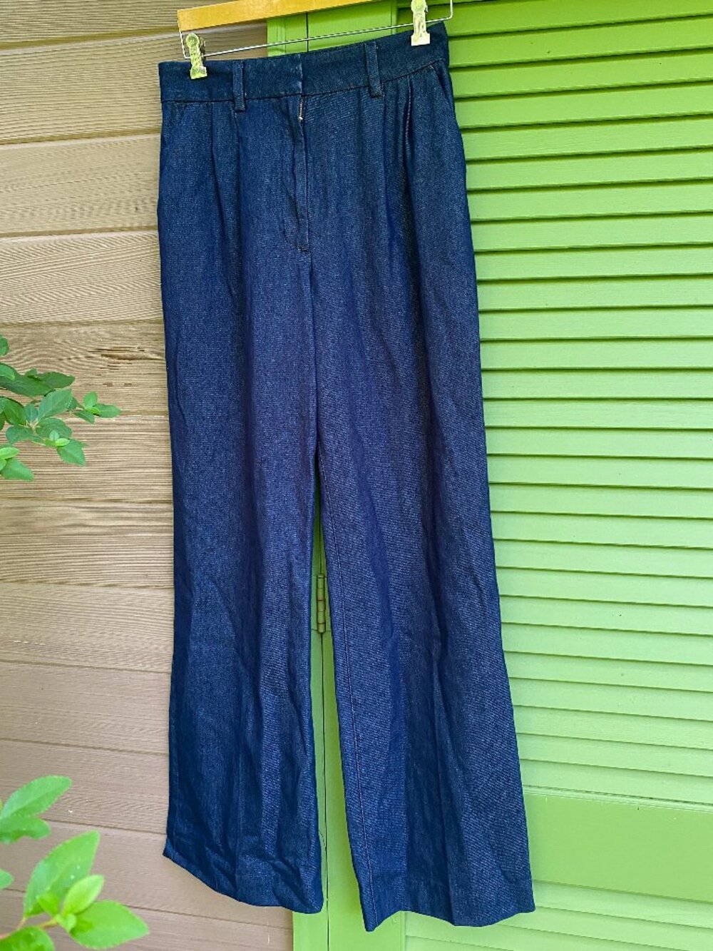 NWT Favorite Daughter "The Favorite" Vienna Wide Leg Pleated Front Jeans Size 10
